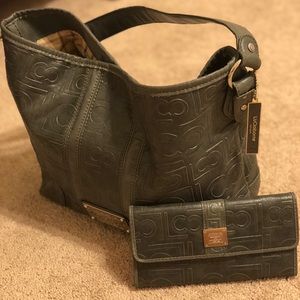 Liz Claiborne Matching Set. Handbag and Wallet.